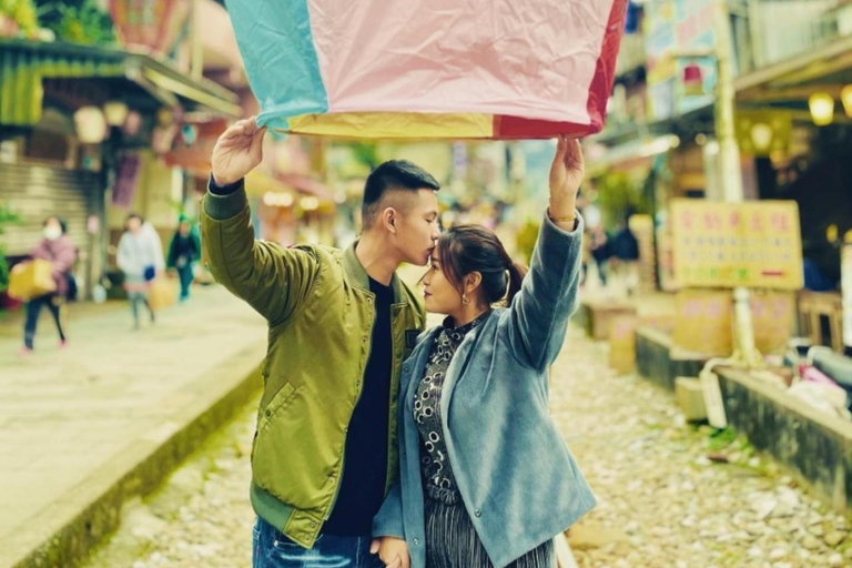 New Taipei: Pingxi Colorful Sky Lantern Experience with Gift