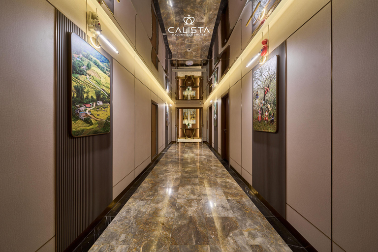 Ha Long 6★ Kreuzfahrt: 2-tägige Tour zur Titop-Insel und zur Sung Sot-Höhle