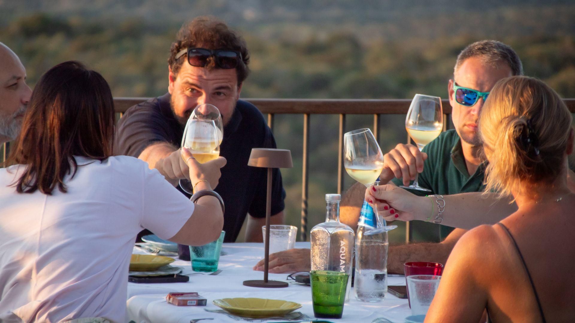 Palau: Weinverkostung in einem Weingut der Gallura