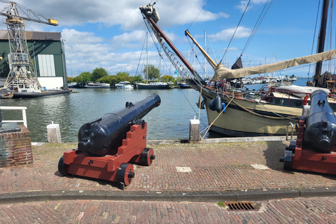Amsterdam: Dutch Countryside E-Bike with Cheese & Clogs