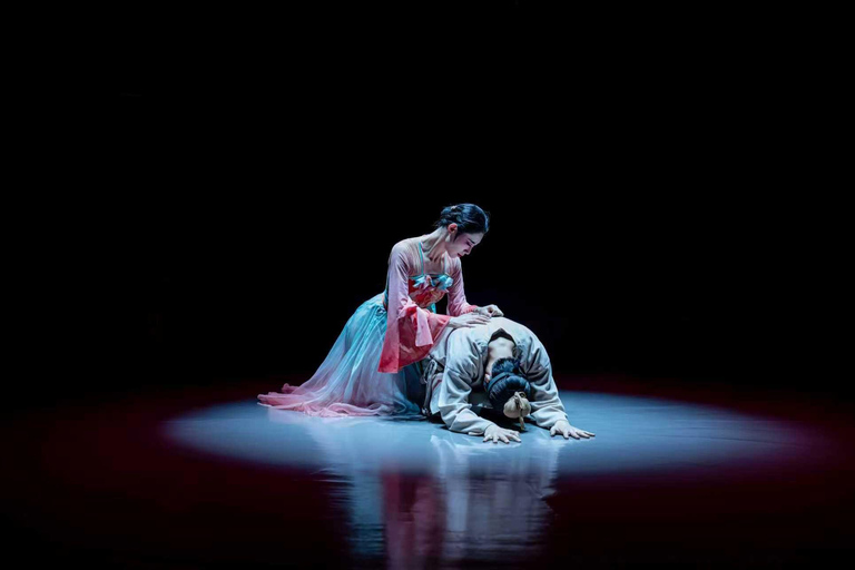 Chengdu: Hongdingyan Imperial Hotpot Cultural Show Dinner Show Standard Ticket
