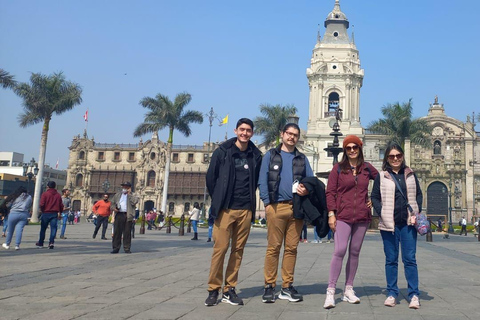 Lima: Tour de la ciudad con degustación de Pisco Sour desde el aeropuerto