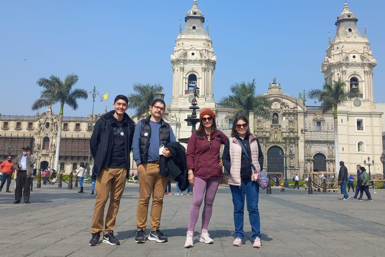 Lima: Stadsrondleiding met Pisco Sour proeverij vanaf het vliegveld