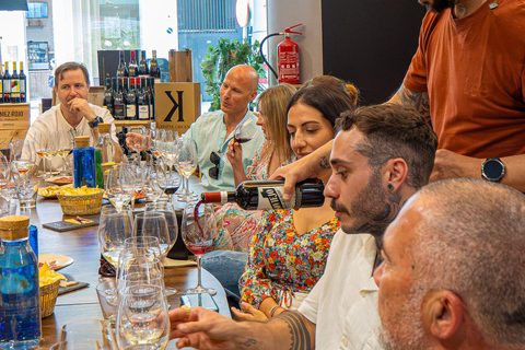 Malaga: Spanish Wine Tasting with 5 Wines and Pairing Tapas