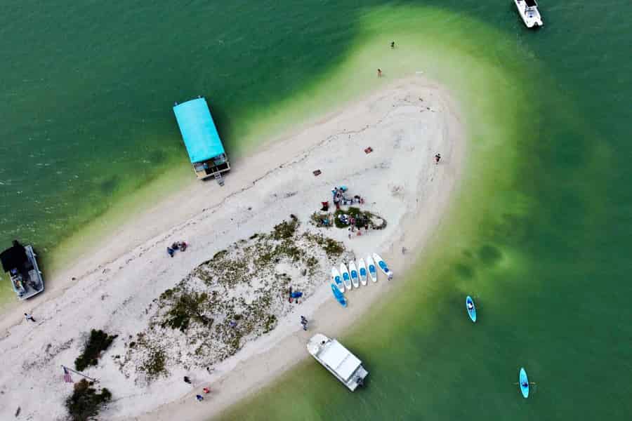 Clearwater Beach: Paddleboard- oder Kajak-Abenteuer mit Boot. Foto: GetYourGuide Clearwater Beach: Paddleboard- oder Kajak-Abenteuer mit Boot. Foto: GetYourGuide