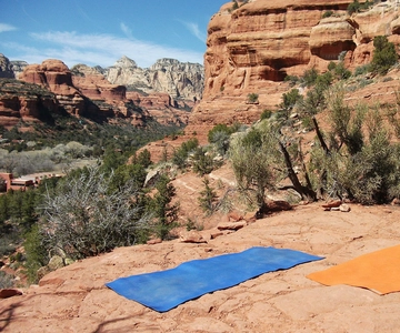 Sedona: Vortex Yoga Hiking Half-Day