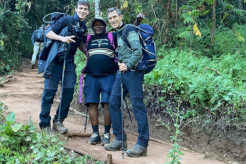 Kilimandscharo: 7 Tage Machame Trek mit Tansania Anderswo