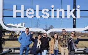 Helsinki: Tip-Based City Highlights Guided Walking Tour