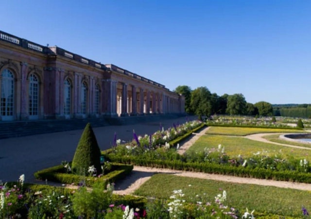 Excursion from Paris to Versailles Palace by Tootbus