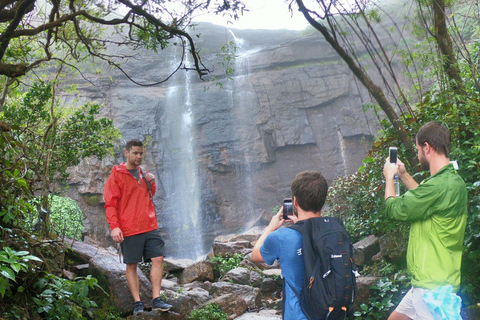 Knuckles Mountain Watervallen Luipaardpad Trek vanuit Kandy