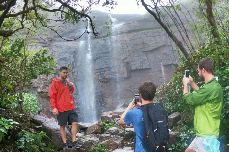 Knuckles Mountain Watervallen Luipaardpad Trek vanuit Kandy