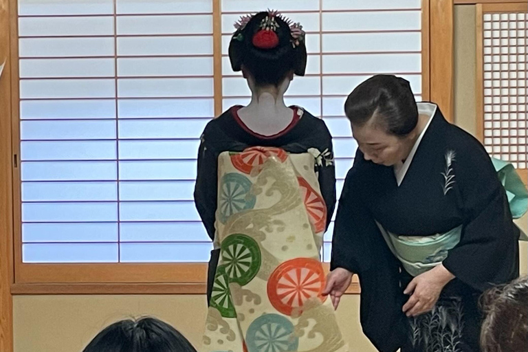 Kyoto: Incontra la geisha maiko con il tour a piedi di Gion