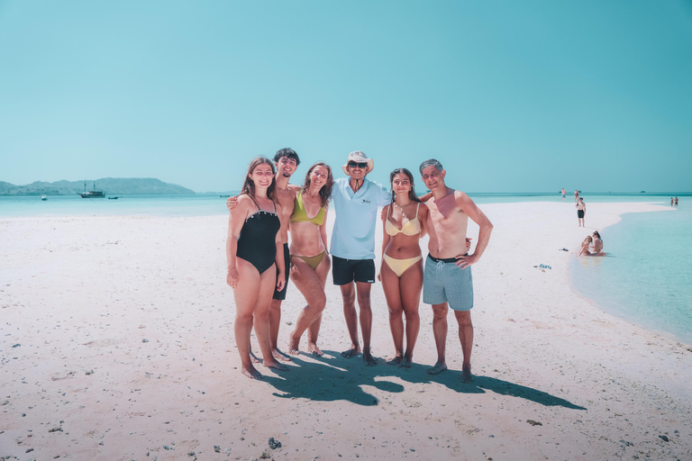 Six Wonders of Komodo: Premium Speedboat Day Cruise