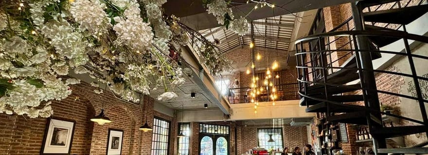 Vientiane IG tour & Patuxay monument