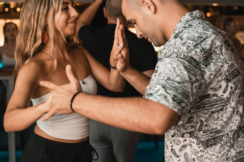Experiência de dança para amantes de salsa em Ibiza