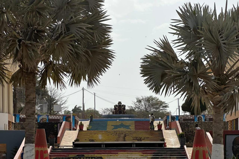 Saly: Dakar City and Goree Island Tour with Pickup