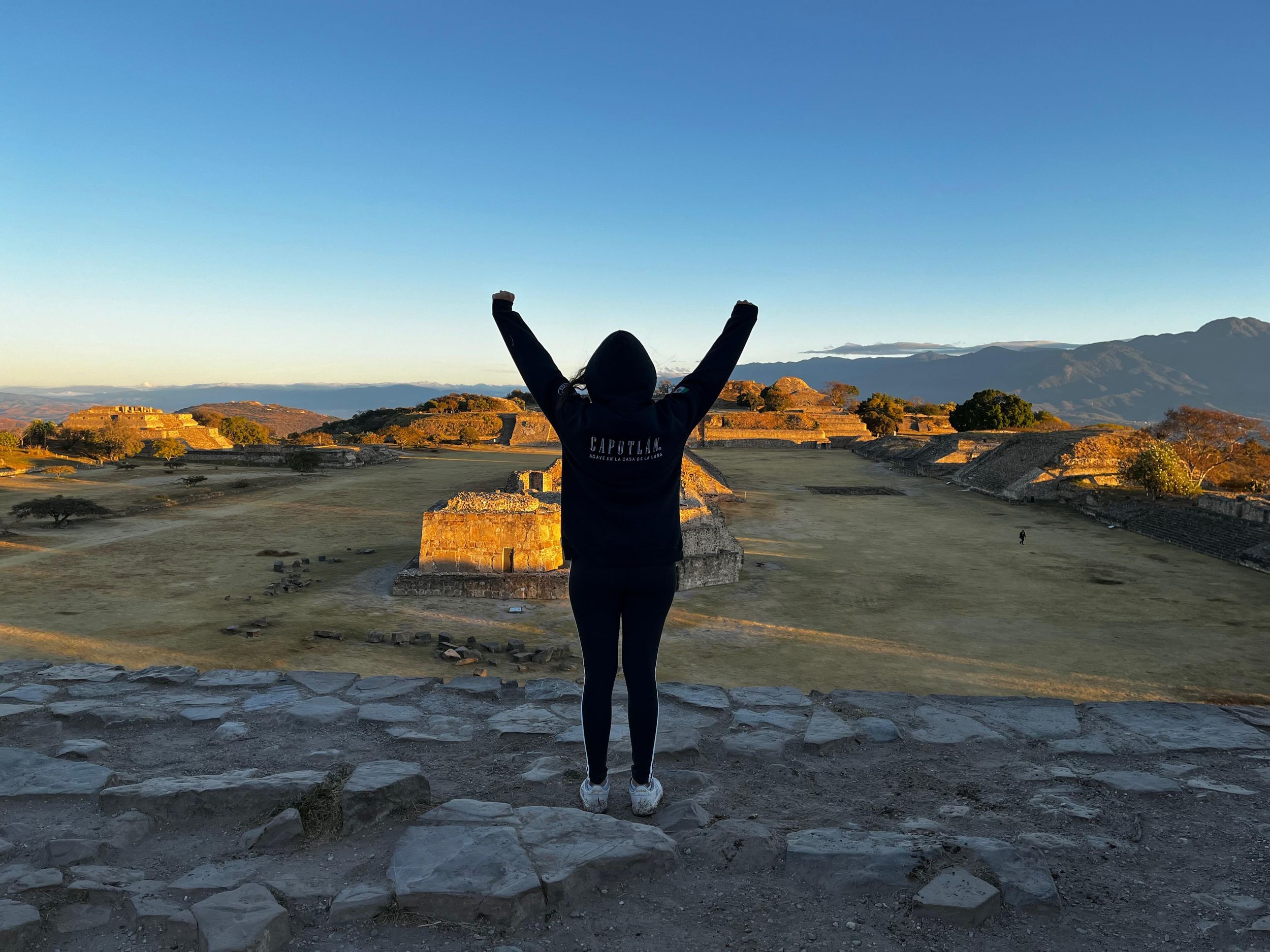 Oaxaca: Ganztägige Tour nach Monte Alban, Barro Negro, Alebrijes und Mezcal