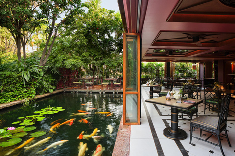 Bangkok: Jim Thompson, Un ristorante tailandese Pacchetti F&amp;BJim's Sharing Set per 2 persone, incluso 1 drink a persona