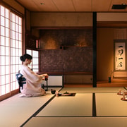 Kyoto: Tea Ceremony with Kimono and Photoshoot Kyoto: Tea Ceremony with Kimono and Photoshoot