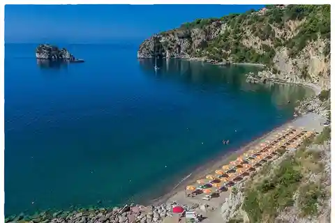 Escursione in barca e sosta al lido Marinella Marechiaro