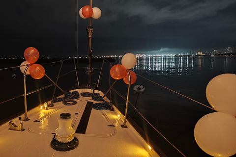 Manila: Manila Bay Sunset Dinner Cruise