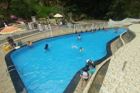 Bali: Visita espiritual com meditação e cerimónia Puja