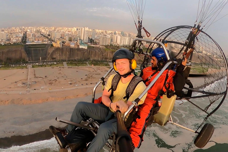 Lima: Paragliding Experience with HD Video costa verde