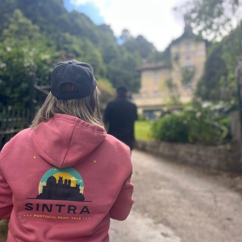 Experience Sintra on foot: explore the town and the National Palace of Sintra + Ticket - 2 hours
