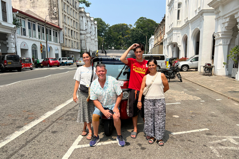 Colombo: Private Tuk Tuk Tour with Hotel Pickup