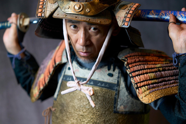 Kanazawa: Samurai Armor Experience with Professional Photos