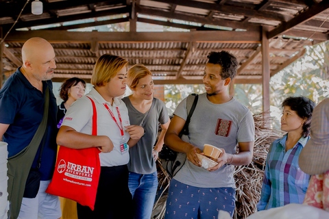 Bangkok: Railway Market and Floating Market Private Tour Bangkok: Railway Market and Floating Market Small-Group Tour