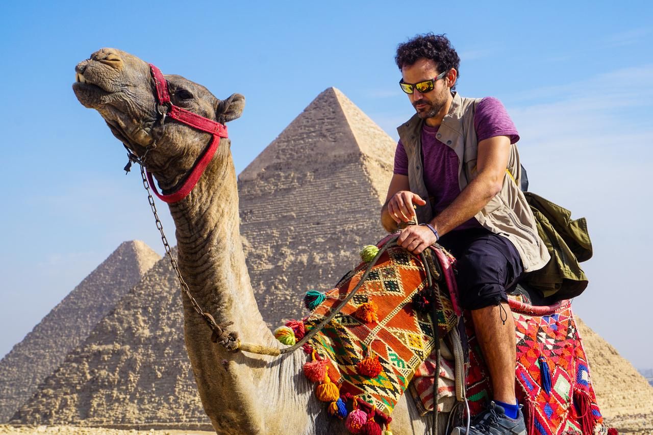 Ab Hurghada: Tagestour zu den Pyramiden von Kairo, zum GEM und zur Zitadelle per Bus