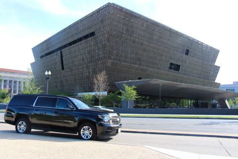 Washington DC: Multilingual Private Day or Evening SUV Tour