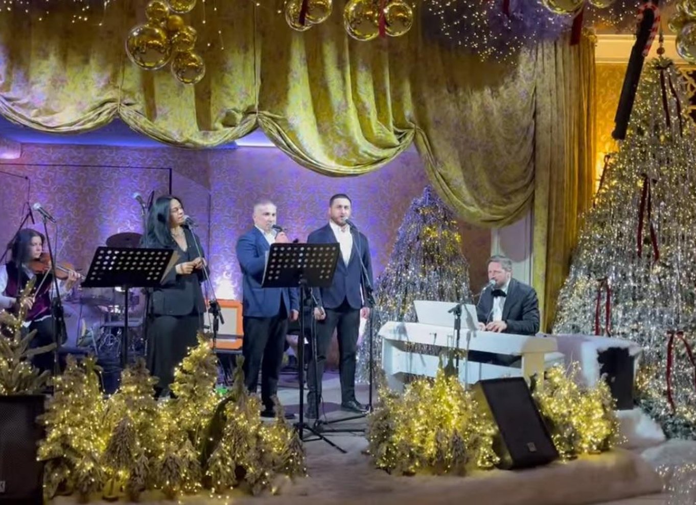 Tbilisi: georgisk middag, danseshow og afhentning på hotellet