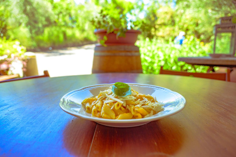 Florence: Vespa Tour with Winery Visit and Lunch Vespa Self-guided Small Group Tour - Spanish