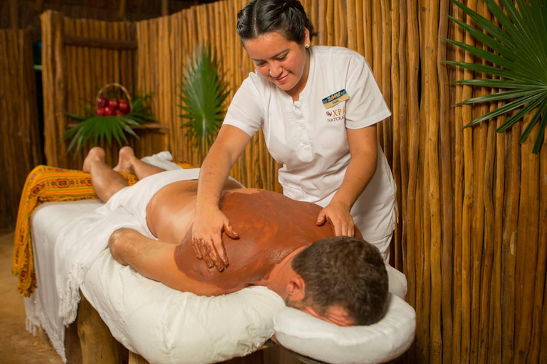 Inträde till Xel-Ha-parken med mat och fri bar ingårInträde till Xel-Ha-parken