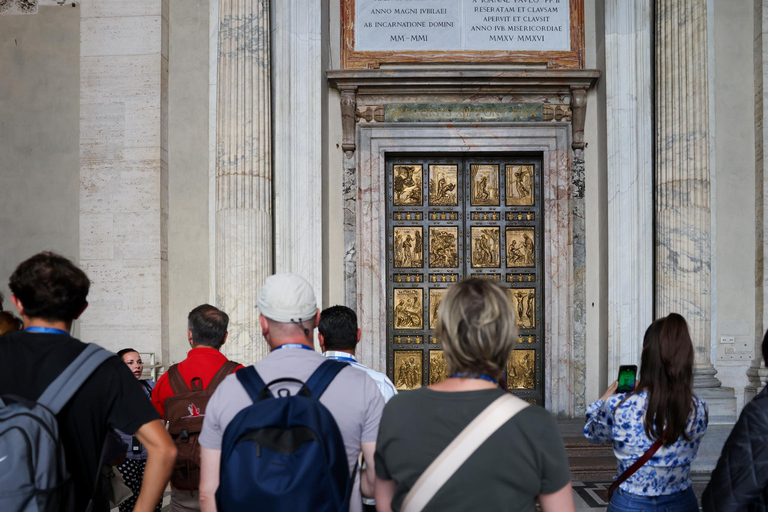 Rome: St. Peter’s Basilica & Underground Tombs Tour Group Tour in French