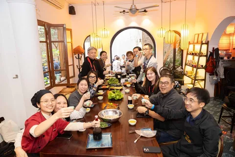 Hanoi: Cooking Class in a Local Villa with Market Tour
