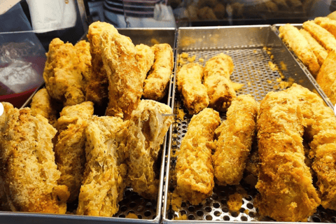 Singapore: Bugis & Kampong Glam Walking Tour with Snacks Faith, Flavours & Art, From Waterloo Street to Haji Lane