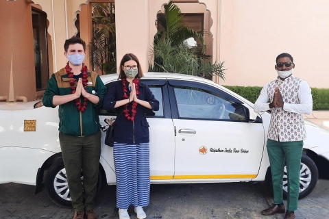 Jaipur : Visite privée de la ville rose en voiture et avec chauffeurJaipur : Visite privée de la ville rose avec un guide professionnel