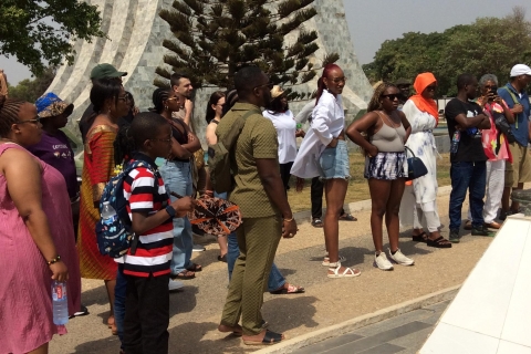 Akra: Jednodniowa wycieczka po mieścieZ przewodnikiem: Accra City Group Tour