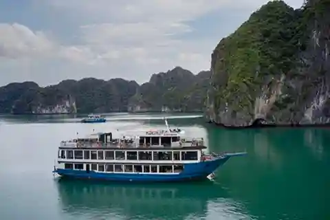 Desde Ninh Binh : Crucero Boutique Lapandora 2 Días Tour Guiado