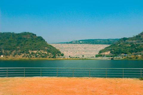 Kochi: 3-Day Kerala Tour with Munnar and Alleppey Cruise