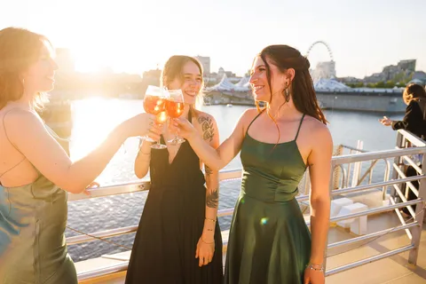 Montreal: Evening Cruise with DJ and Dance Floor