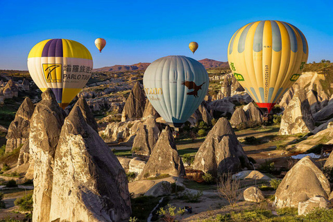 Goreme : vol en montgolfière au lever du soleil avec certificat de volVol en montgolfière à Goreme au lever du soleil