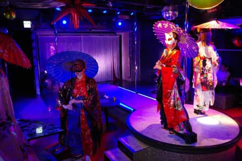 Tokyo: Entertaiment bar NEST | GetYourGuide
