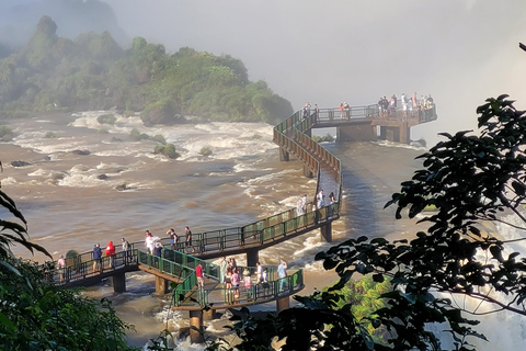 Tour privado de un día por las cataratas de Iguazú: Ambos lados, ¡el mismo día!