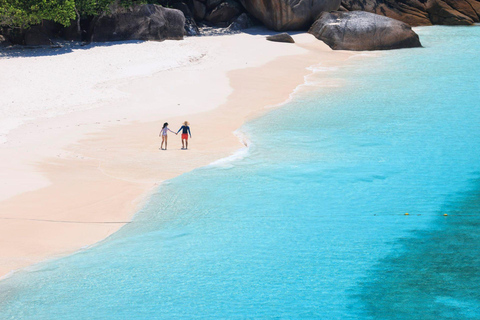 Phuket/Khao Lak : Circuit aventure sur les îles Similan avec 3 repasKhaolak : Circuit d&#039;aventure sur les îles Similan avec 3 repas