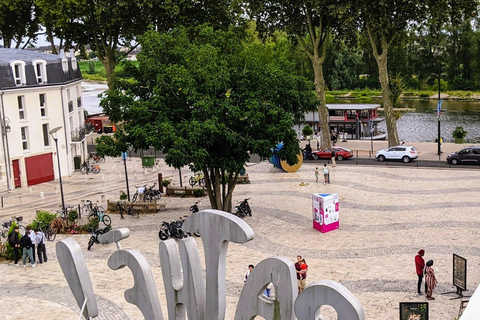 Orléans: Cidade Velha, Catedral e Caminhada Autoguiada de Joana D&#039;ArcOrléans: centro histórico, catedral e caminhada autoguiada de Joana d&#039;Arc