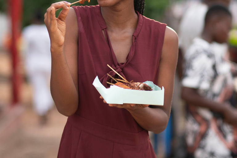 Accra : Visite culinaire nocturne avec un guide régional